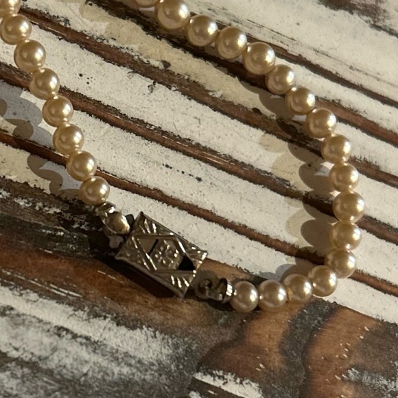 Vintage Faux Pearl Necklace 17” Made in Japan Graduated design - Picture 2 of 4